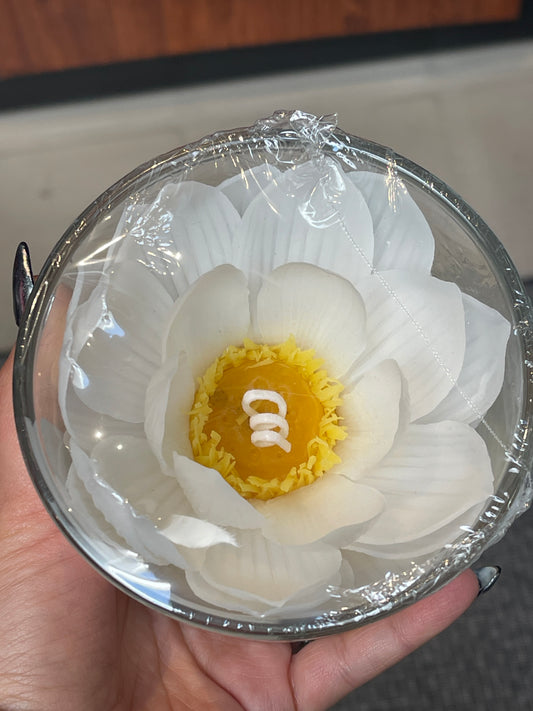 Lotus White Flower Candle (Glass Vase)